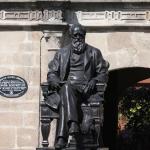 Charles Darwin